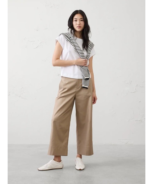 BANANA REPUBLIC FACTORY STORE(バナナリパブリック ファクトリーストア)の「BANANA REPUBLIC FACTORY STORE ハイライズ ワイドレッグ クロップドパンツ(その他パンツ・レディース・ベージュ/ブルー系その他/ライトベージュ/ブラウン・0/2/4/6/8)」の8枚目の写真