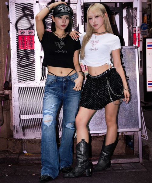 A'GEM9girl(エージェムナインガール)の「A'GEM/9 × .kom 『A'GEM/9 girl/エージェムナインガール』クロップギャザーTシャツ(Tシャツ/カットソー・レディース・ホワイト/ブラック・FREE)」の8枚目の写真