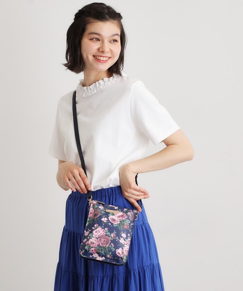 LAURA ASHLEY(ローラアシュレイ)の「エレンボロー ローズ柄 ミニ ショルダーバッグ(ショルダーバッグ・レディース・ブルー系5/ターコイズブルー系9/ピンク系その他・00)」の3枚目の写真