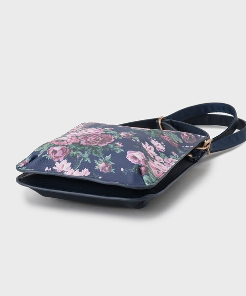 LAURA ASHLEY(ローラアシュレイ)の「エレンボロー ローズ柄 ミニ ショルダーバッグ(ショルダーバッグ・レディース・ブルー系5/ターコイズブルー系9/ピンク系その他・00)」の16枚目の写真