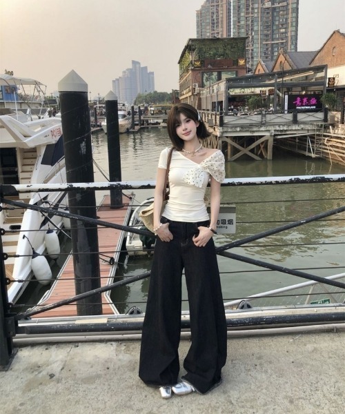 Ritzy(リッツィー)の「ドット柄リボンワンショルダートップス(Tシャツ/カットソー・レディース・ホワイト・L/M/S)」の7枚目の写真