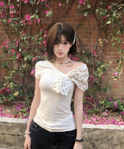 Ritzy(リッツィー)の「ドット柄リボンワンショルダートップス(Tシャツ/カットソー・レディース・ホワイト・L/M/S)」の8枚目の写真