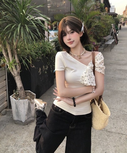 Ritzy(リッツィー)の「ドット柄リボンワンショルダートップス(Tシャツ/カットソー・レディース・ホワイト・L/M/S)」の12枚目の写真