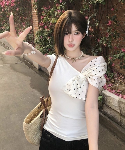 Ritzy(リッツィー)の「ドット柄リボンワンショルダートップス(Tシャツ/カットソー・レディース・ホワイト・L/M/S)」の13枚目の写真