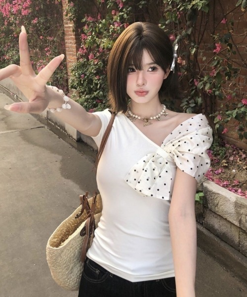 Ritzy(リッツィー)の「ドット柄リボンワンショルダートップス(Tシャツ/カットソー・レディース・ホワイト・L/M/S)」の19枚目の写真