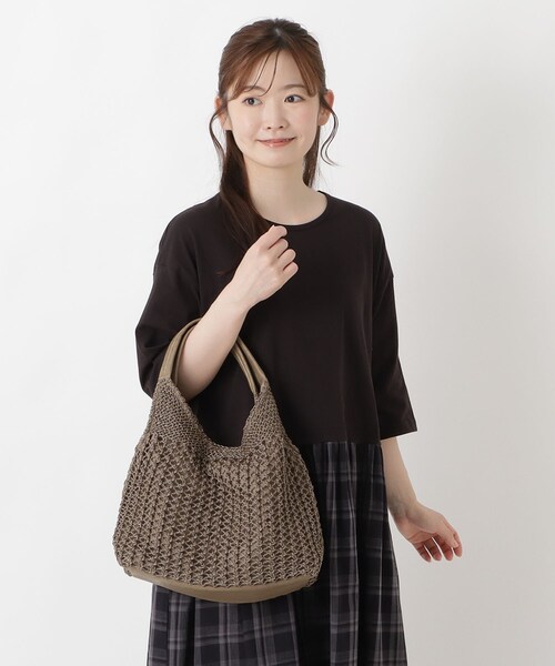 one'sterrace（ワンズテラス）の「SE コード編み ラウンドトート（トートバッグ・レディース・ブラック系8/グレー系4/ベージュ系その他7・99）」の15枚目の写真