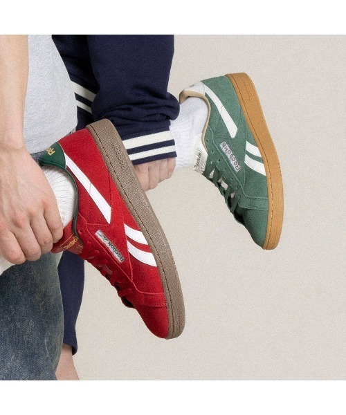 Reebok（リーボック）の「クラブシー グラウンズ UK / CLUB C GROUNDS UK（スニーカー・メンズ・レッド・22.5cm/23.0cm/23.5cm/24.5cm/24.0cm/25.0cm/25.5cm/26.0cm/26.5cm/27.0cm/27.5cm/28.0cm/28.5cm/29.0cm）」の4枚目の写真