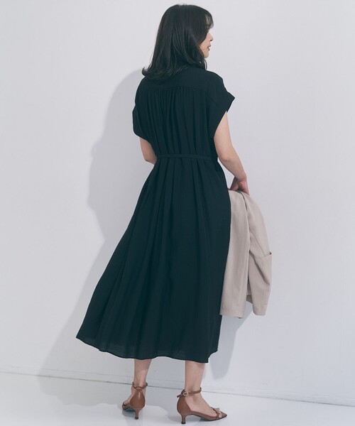 UNFILO(アンフィーロ)の「【WEB限定カラー】ヴィンテージシアー ギャザーワンピース(ワンピース・レディース・ブラウン系/ブラック系1/レッド系/ブラック系/ベージュ系/ダルブルー系・X-LARGE)」の9枚目の写真