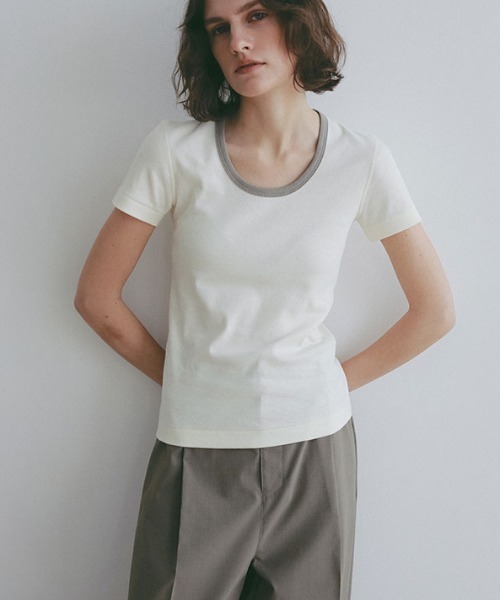 ETRE TOKYO（エトレトウキョウ）の「three dotsオーガニックコットンリンガーTee（Tシャツ/カットソー・レディース・ブラック/ライトカーキ・M/S）」の2枚目の写真