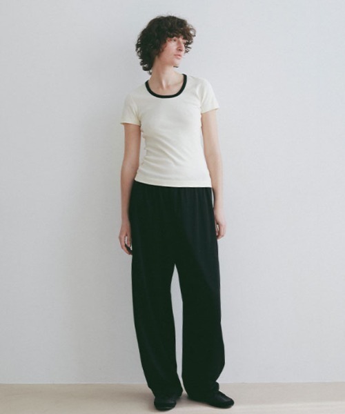 ETRE TOKYO（エトレトウキョウ）の「three dotsオーガニックコットンリンガーTee（Tシャツ/カットソー・レディース・ブラック/ライトカーキ・M/S）」の15枚目の写真