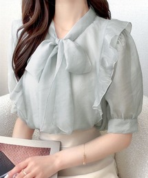 【mily bilet】一枚で主役級の存在感。女性らしさを引き立てるシアーブラウス。シアーフリルボウタイリボンブラウス(5分袖)