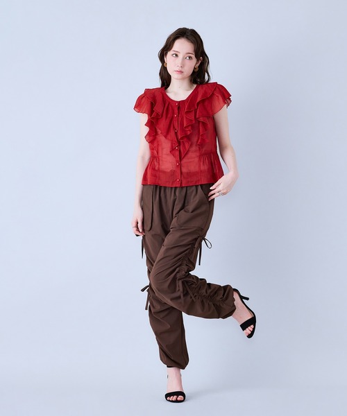 Audie a Muses(オーディアミューズ)の「前開きフロントダブルフリルブラウス(シャツ/ブラウス・レディース・レッド/ブラウン/オフホワイト・38/42)」の13枚目の写真
