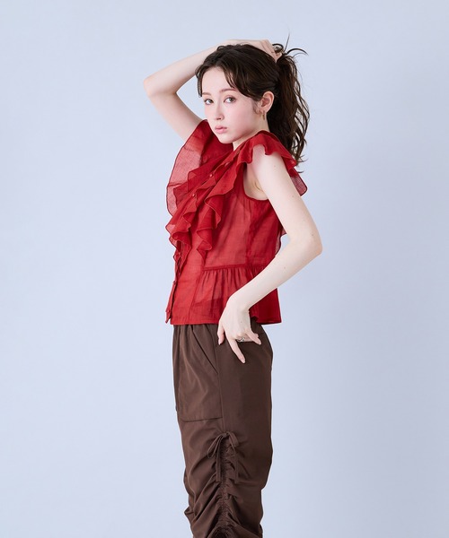 Audie a Muses(オーディアミューズ)の「前開きフロントダブルフリルブラウス(シャツ/ブラウス・レディース・レッド/ブラウン/オフホワイト・38/42)」の7枚目の写真