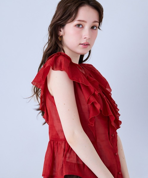 Audie a Muses(オーディアミューズ)の「前開きフロントダブルフリルブラウス(シャツ/ブラウス・レディース・レッド/ブラウン/オフホワイト・38/42)」の4枚目の写真