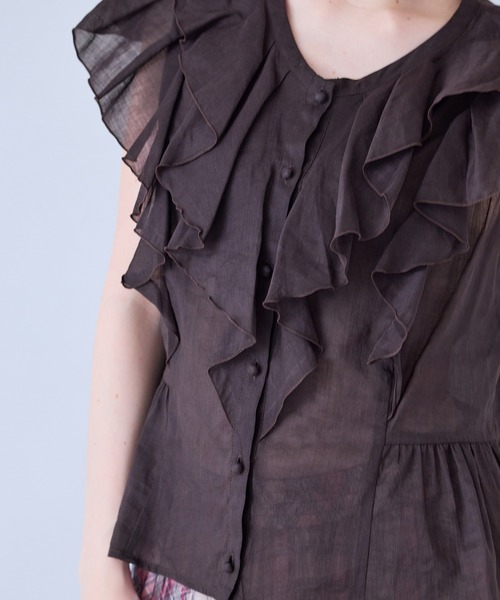 Audie a Muses(オーディアミューズ)の「前開きフロントダブルフリルブラウス(シャツ/ブラウス・レディース・レッド/ブラウン/オフホワイト・38/42)」の22枚目の写真