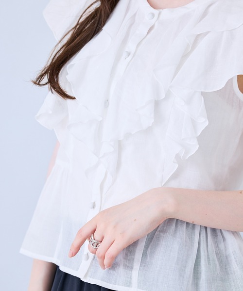 Audie a Muses(オーディアミューズ)の「前開きフロントダブルフリルブラウス(シャツ/ブラウス・レディース・レッド/ブラウン/オフホワイト・38/42)」の20枚目の写真