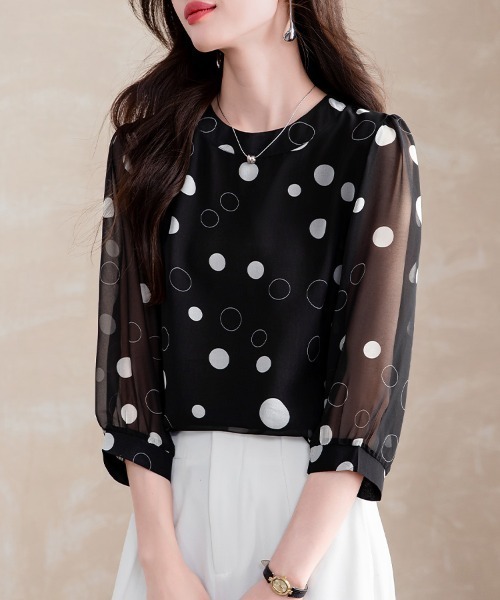 ONEP STAR(ワンピスター)の「シフォン透けドットブラウス(シャツ/ブラウス・レディース・ブラック・X-LARGE/LARGE/MEDIUM)」の2枚目の写真