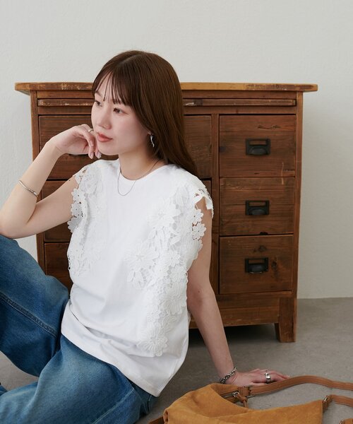 DISCOAT(ディスコート)の「袖レースTシャツ(Tシャツ/カットソー・レディース・オフホワイト/グレー/ブラック・FREE)」の13枚目の写真