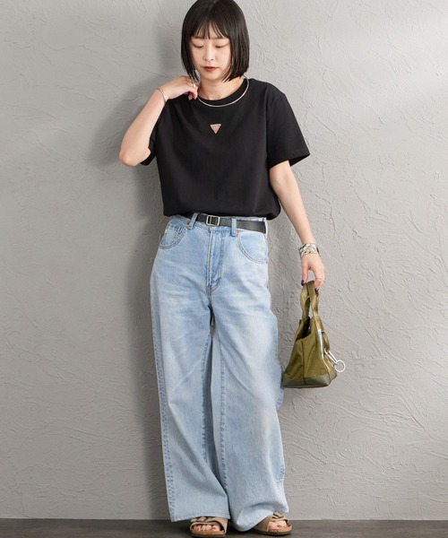Guess（ゲス）の「[GUESS/ゲス] UNI ワンポイントロゴTシャツ（Tシャツ/カットソー・レディース・ブラック/ホワイト・L/M/S）」の10枚目の写真