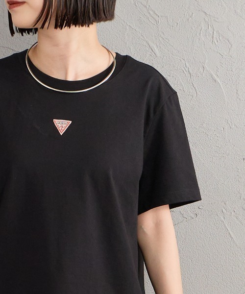Guess（ゲス）の「[GUESS/ゲス] UNI ワンポイントロゴTシャツ（Tシャツ/カットソー・レディース・ブラック/ホワイト・L/M/S）」の19枚目の写真