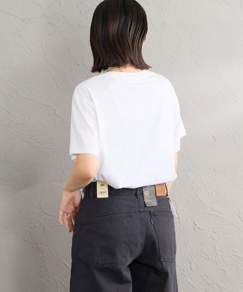 Guess（ゲス）の「[GUESS/ゲス] UNI ワンポイントロゴTシャツ（Tシャツ/カットソー・レディース・ブラック/ホワイト・L/M/S）」の4枚目の写真