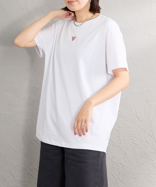 Guess（ゲス）の「[GUESS/ゲス] UNI ワンポイントロゴTシャツ（Tシャツ/カットソー・レディース・ブラック/ホワイト・L/M/S）」の5枚目の写真
