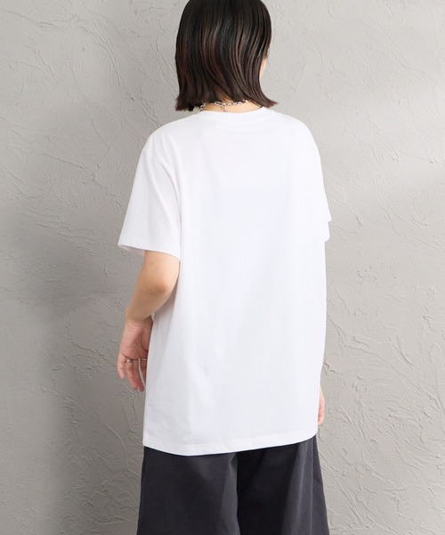 Guess（ゲス）の「[GUESS/ゲス] UNI ワンポイントロゴTシャツ（Tシャツ/カットソー・レディース・ブラック/ホワイト・L/M/S）」の7枚目の写真