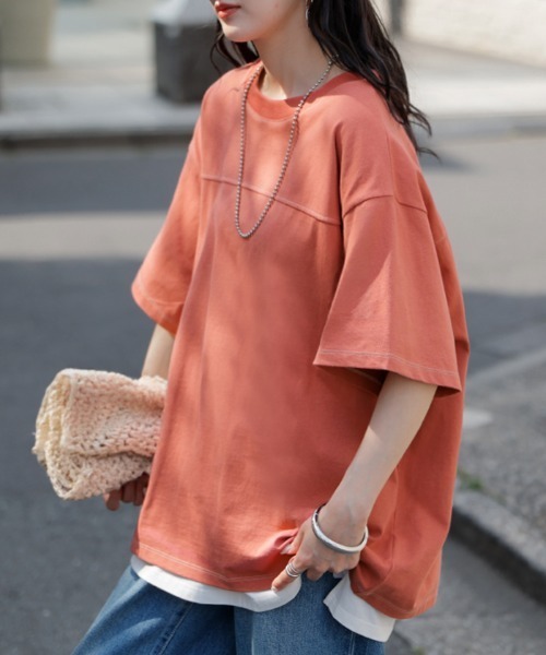 HUG.U(ハグユー)の「オーバーサイズステッチTシャツ(Tシャツ/カットソー・レディース・ベージュ/ダークグレー/オレンジ/ホワイト/ブラック・FREE)」の5枚目の写真