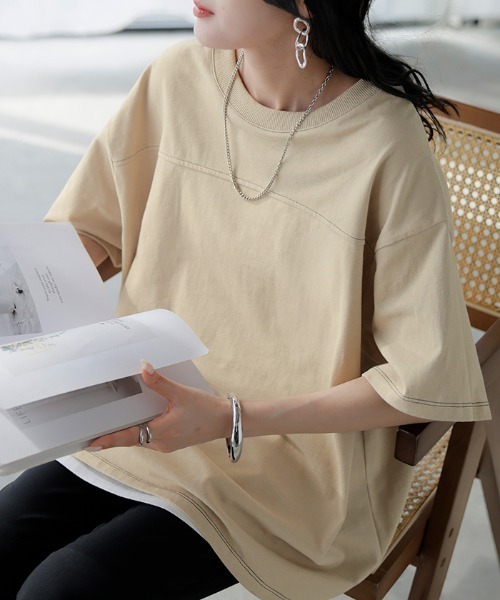 HUG.U(ハグユー)の「オーバーサイズステッチTシャツ(Tシャツ/カットソー・レディース・ベージュ/ダークグレー/オレンジ/ホワイト/ブラック・FREE)」の9枚目の写真