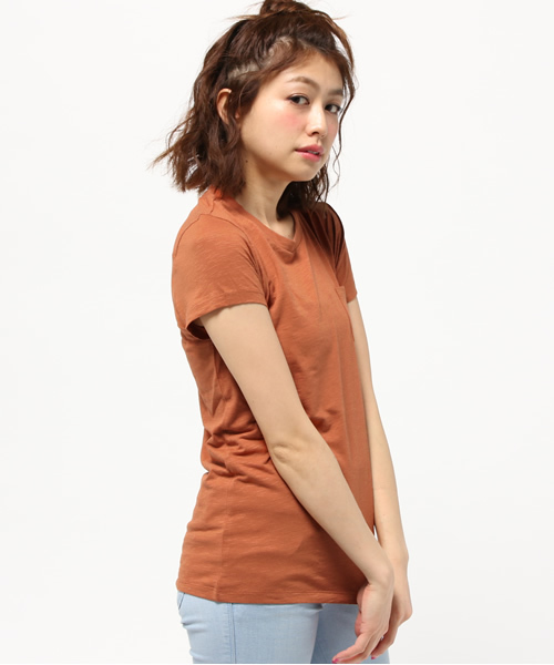 earth music&ecology（アースミュージックアンドエコロジー）の「【2016Spring】ポケットＴシャツ（Tシャツ/カットソー・レディース・LT.Gray/カーキ/ベージュ/オレンジ/インディゴブルー/ネイビー/オフホワイト/ブラック・MEDIUM/LARGE）」の7枚目の写真