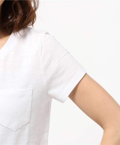 earth music&ecology（アースミュージックアンドエコロジー）の「【2016Spring】ポケットＴシャツ（Tシャツ/カットソー・レディース・LT.Gray/カーキ/ベージュ/オレンジ/インディゴブルー/ネイビー/オフホワイト/ブラック・MEDIUM/LARGE）」の9枚目の写真