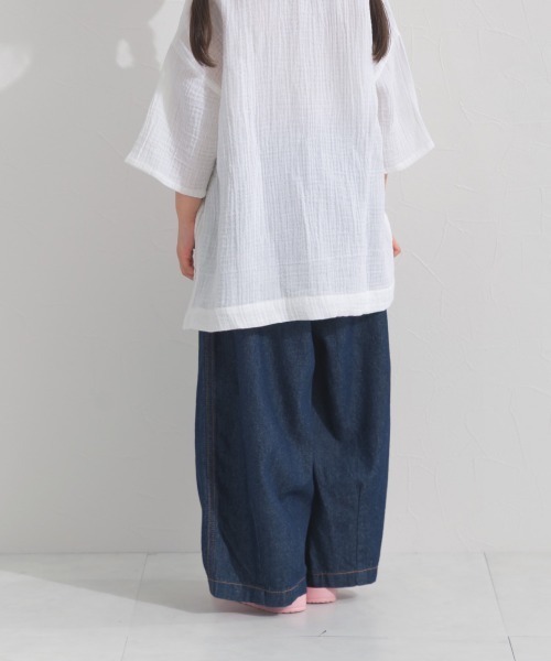 OMNES(オムネス)の「キッズ ウォッシュ加工 デニムサーカスバルーンパンツ(デニムパンツ・キッズ・ブルー/インディゴブルー/キナリ・LARGE/MEDIUM)」の11枚目の写真