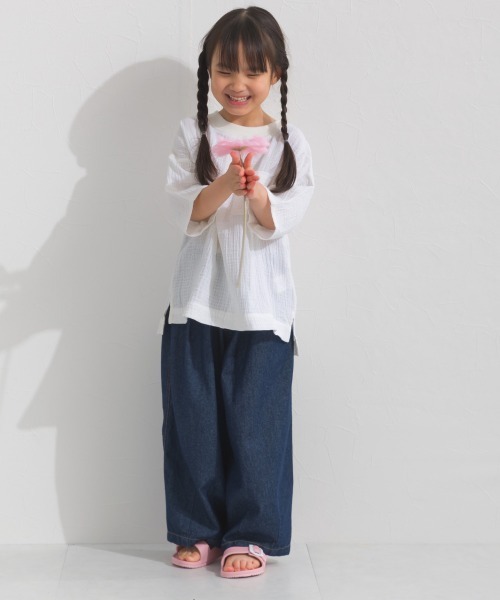 OMNES(オムネス)の「キッズ ウォッシュ加工 デニムサーカスバルーンパンツ(デニムパンツ・キッズ・ブルー/インディゴブルー/キナリ・LARGE/MEDIUM)」の12枚目の写真