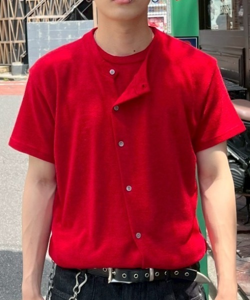Chikashitsu +(チカシツプラス)の「【Chikashitsu +】sleek layered button half sleeve tee (4color) / 【チカシツプラス】スリークレイヤードボタン半袖カーディガンシャツ<着用動画あり>(Tシャツ/カットソー・メンズ・ブラック/グレー/ホワイト/レッド・ONE SIZE)」の20枚目の写真