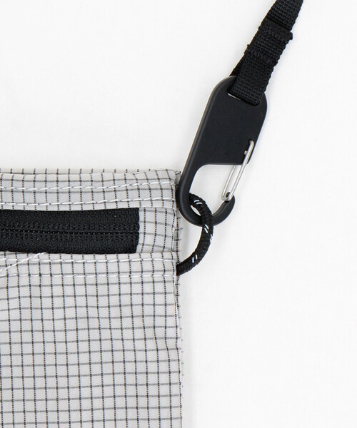 THE NORTH FACE(ザノースフェイス)の「THE NORTH FACE/ザ・ノース・フェイス Rafter Shoulder Pouch S SP【NM72628】(ショルダーバッグ・レディース・ブラック/グレー/ブルー・ONE SIZE)」の6枚目の写真