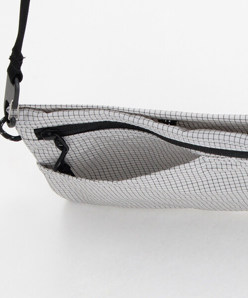 THE NORTH FACE(ザノースフェイス)の「THE NORTH FACE/ザ・ノース・フェイス Rafter Shoulder Pouch S SP【NM72628】(ショルダーバッグ・レディース・ブラック/グレー/ブルー・ONE SIZE)」の8枚目の写真