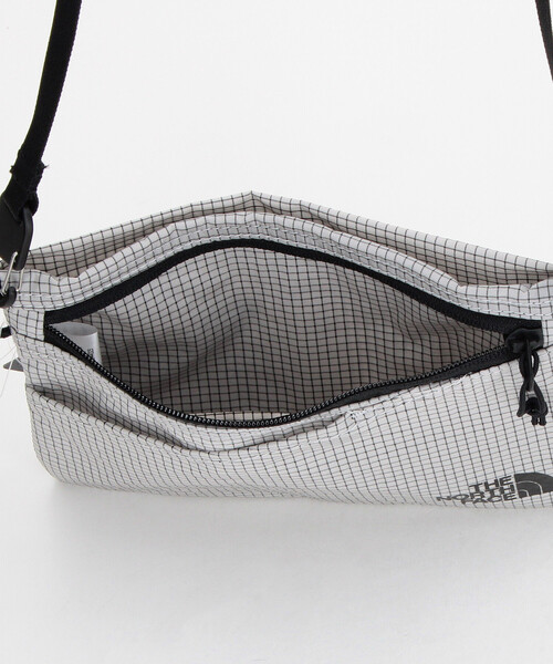 THE NORTH FACE(ザノースフェイス)の「THE NORTH FACE/ザ・ノース・フェイス Rafter Shoulder Pouch S SP【NM72628】(ショルダーバッグ・レディース・ブラック/グレー/ブルー・ONE SIZE)」の9枚目の写真