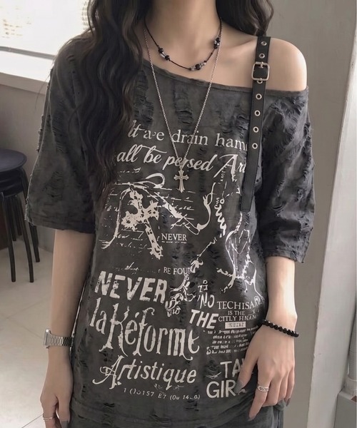 SHEPP(シープ)の「クラッシュジャガード パンクグラフィック ハーフスリーブオーバーサイズTシャツ(Tシャツ/カットソー・レディース・アイボリー/ダークグレー・M/L)」の1枚目の写真