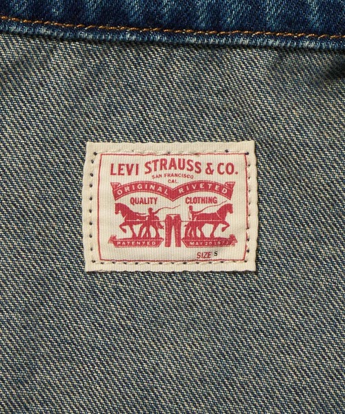 Levi's(リーバイス)の「Levi's/リーバイス Aラインデニムウエスタンドレス(シャツワンピース・レディース・ダークインディゴブルー・M/S/XS)」の14枚目の写真