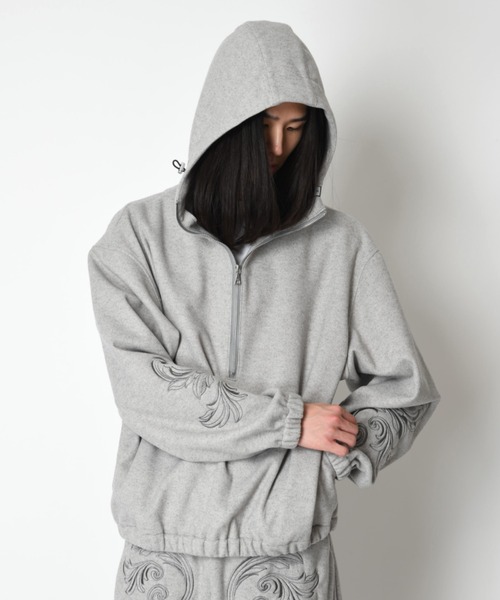 SUPERTHANKS（スーパーサンクス）の「＜オリジナル刺繍＞ストレッチウールハーフジップフーディStretch wool like Half zip hoodie（パーカー・メンズ・ブラック/グレー・L/M/S）」の9枚目の写真