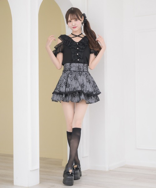 couture BY ROJITA(クチュールバイロジータ)の「レースフリルオフショルトップス(Tシャツ/カットソー・レディース・ボルドー/ブラック/ホワイト・FREE)」の6枚目の写真