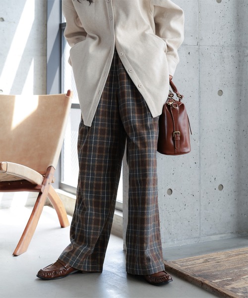 KOBE LETTUCE（コウベレタス）の「チェック柄ワイドパンツ（その他パンツ・レディース・ブラウン系/ネイビー系・M/PM）」の5枚目の写真
