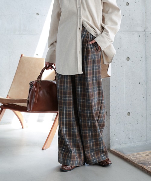 KOBE LETTUCE（コウベレタス）の「チェック柄ワイドパンツ（その他パンツ・レディース・ブラウン系/ネイビー系・M/PM）」の6枚目の写真