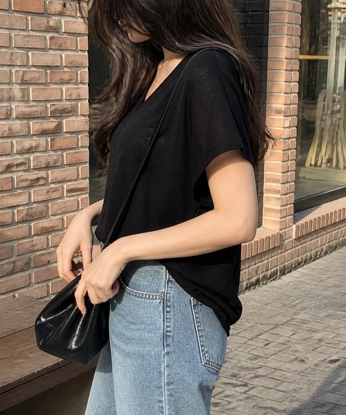 BLoomMe（ブルームミー）の「パックレースVネックプルオーバー（Tシャツ/カットソー・レディース・ブラック/ホワイト・S/M/L）」の3枚目の写真