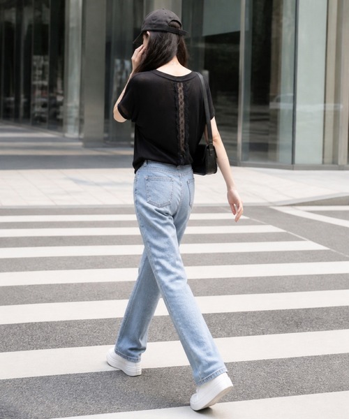 BLoomMe（ブルームミー）の「パックレースVネックプルオーバー（Tシャツ/カットソー・レディース・ブラック/ホワイト・S/M/L）」の4枚目の写真