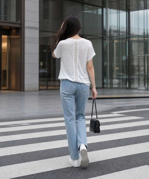 BLoomMe（ブルームミー）の「パックレースVネックプルオーバー（Tシャツ/カットソー・レディース・ブラック/ホワイト・S/M/L）」の11枚目の写真