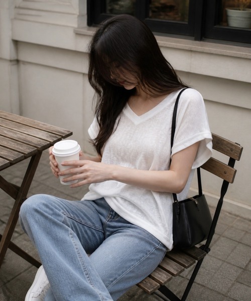 BLoomMe（ブルームミー）の「パックレースVネックプルオーバー（Tシャツ/カットソー・レディース・ブラック/ホワイト・S/M/L）」の13枚目の写真