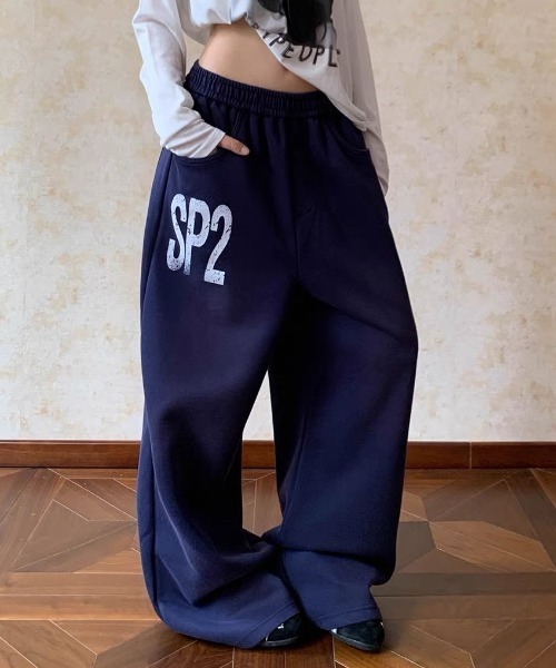 Vipoa(ヴィポア)の「Logo design sweat pants(スウェットパンツ・レディース・イエロー/ネイビー・FREE)」の8枚目の写真