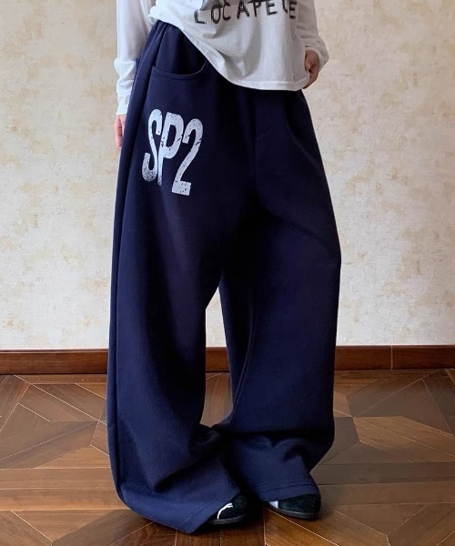 Vipoa(ヴィポア)の「Logo design sweat pants(スウェットパンツ・レディース・イエロー/ネイビー・FREE)」の9枚目の写真