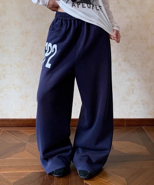 Vipoa(ヴィポア)の「Logo design sweat pants(スウェットパンツ・レディース・イエロー/ネイビー・FREE)」の10枚目の写真